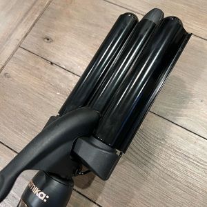 Amika High Tide Deep Waver